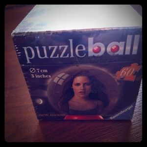 Ravensburger 3D Puzzle Ball Twilight Bella Swan